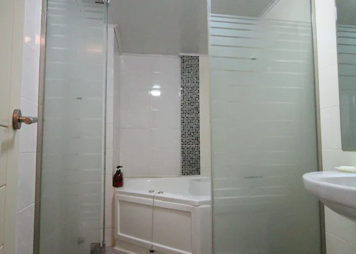 Alibaba Motel 2*